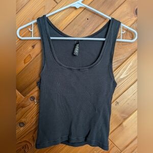 SKIMS Charcoal Ribbed Tank Top Size Large
